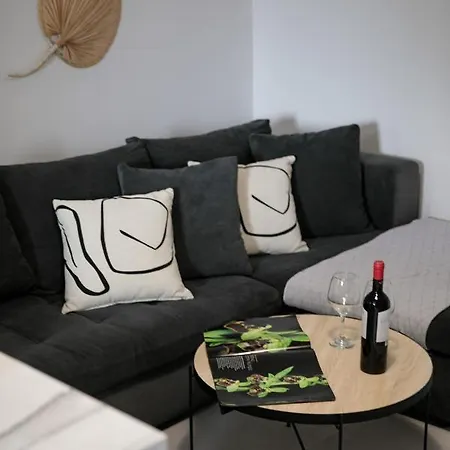 Depi's Sea Horizon Mikri Vigla